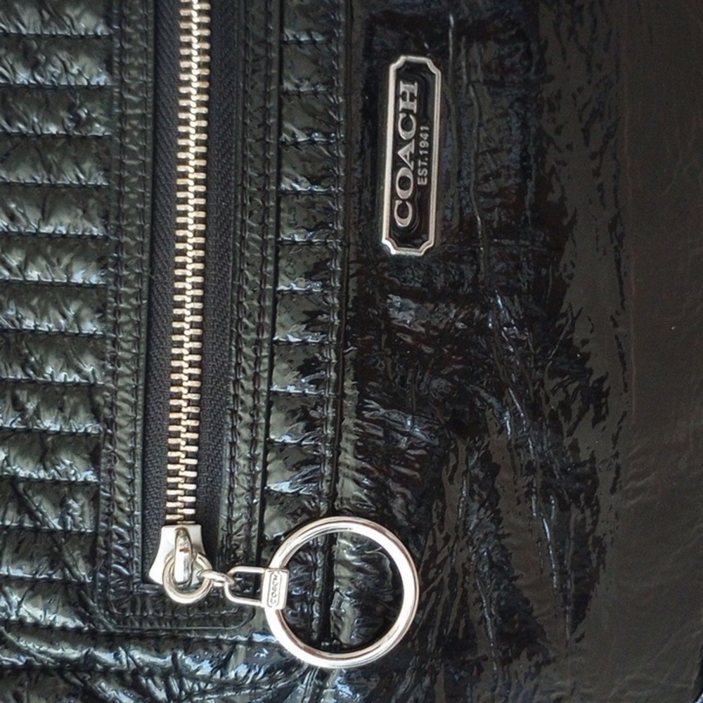 EUC Coach Poppy Daisy Patent Shoulder Bag - Picture 6 of 11